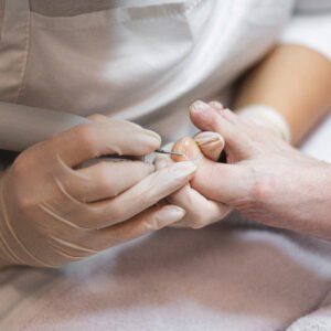 PEDIKURA Z UPORABO STROJČKA (ZAČETNI TEČAJ)